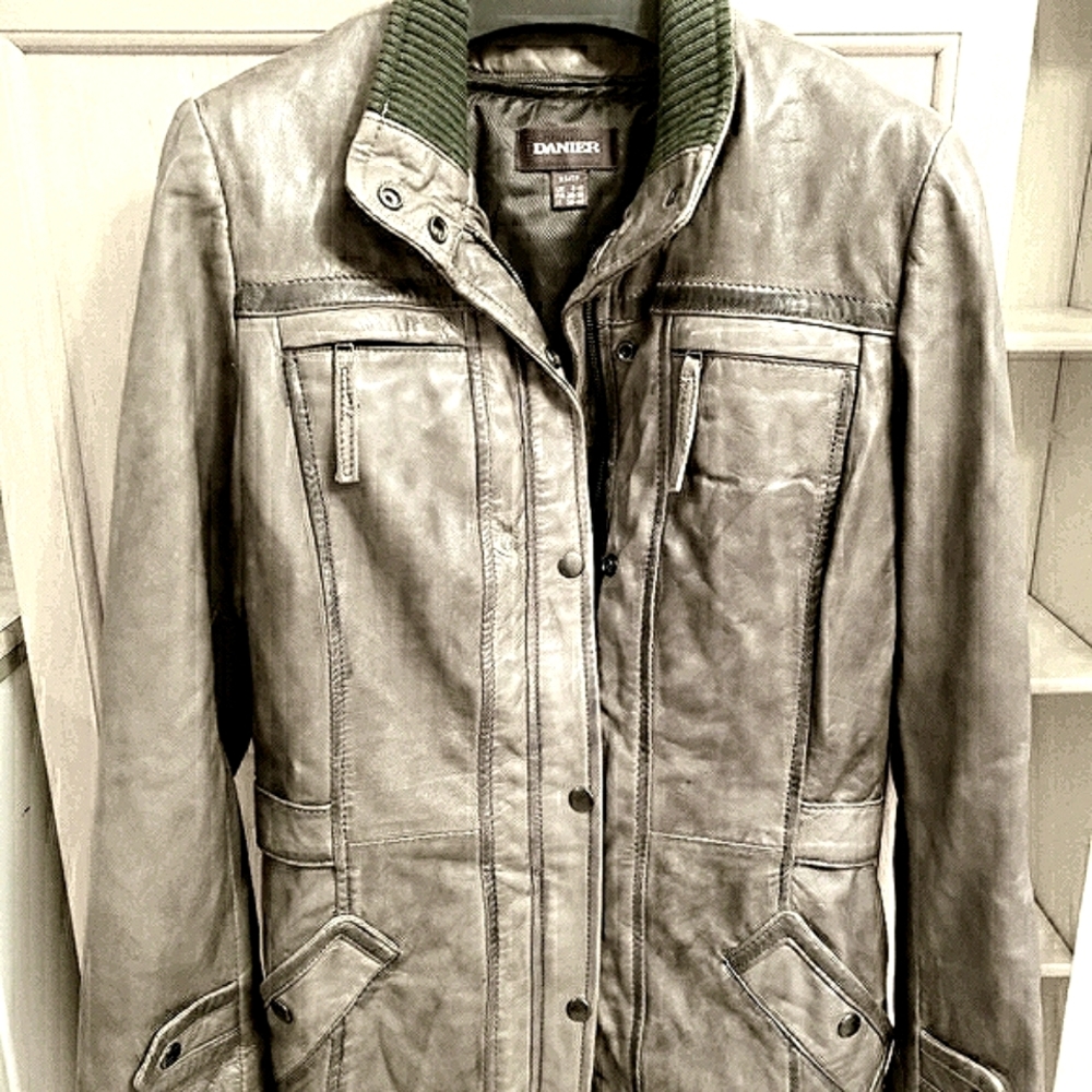 Leather jacket - Picture 5 of 7